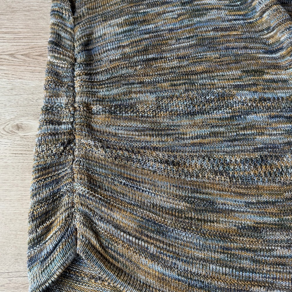 Democracy Sleeveless Knit Top Size Large Multicolor Ruched Sides NWT - Picture 9 of 16